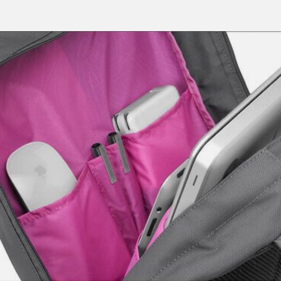 Incase Campus Backpack for 15” Apple MacBook - Picture 3 of 4